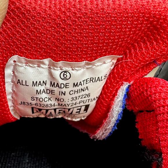Marvel Spiderman Light Up Sneakers Size 6 Blue Red Unisex Hook & Loop New - Picture 2 of 11
